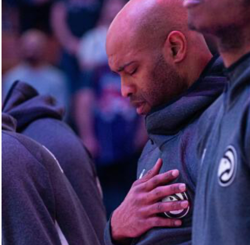 Vince Carter #15 of Atlanta Hawks stands for the national anthem before the Toronto Raptors vs Atlanta Hawks NBA regular season game at Scotiabank Arena on January 28, 2020 in Toronto, Canada. Toronto Raptors won 130-114. (Photo by Anatoliy Cherkasov/NurPhoto