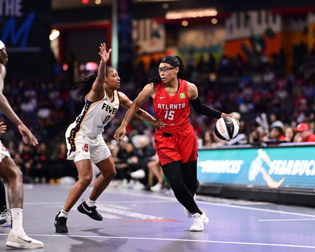 Dream Dominate Fever in Statement Win at Home