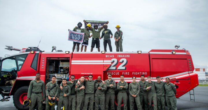 Photo credit : The USO/Marine Corps Air Station Iwakuni.
