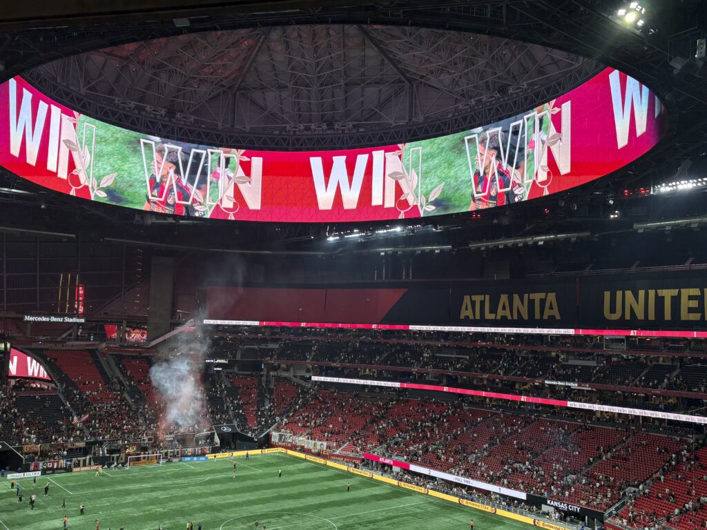 Atlanta United Holds Off Sporting Kansas City 2-1